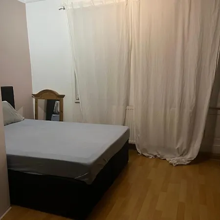 ホームステイ Roomsin Stadtmitte シュトゥットガルト